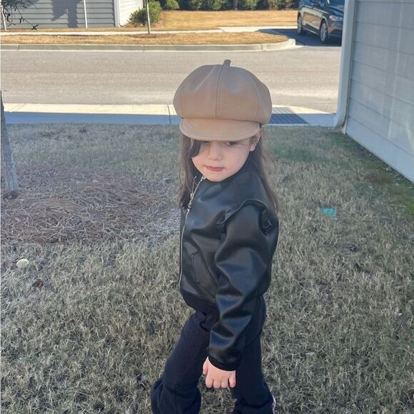 Classic Kids’ Camel Beret Cap Unisex - Picture 4 of 8
